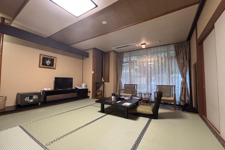 赤湯温泉丹波館（シングル）（男女可）の外観・室内