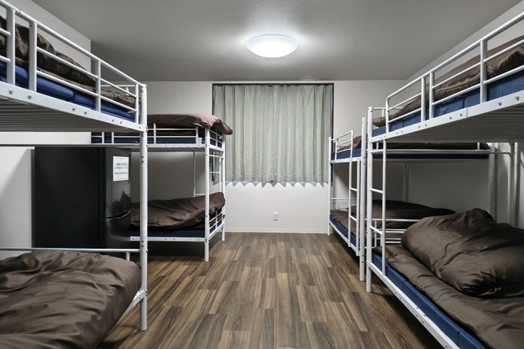 校内宿舎 シェアウィング（男性のみ）の外観・室内