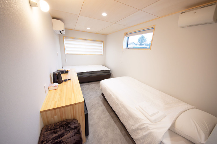 喜多方ライトホテルCUBE（ホテルシングルA）（男女可）の外観・室内