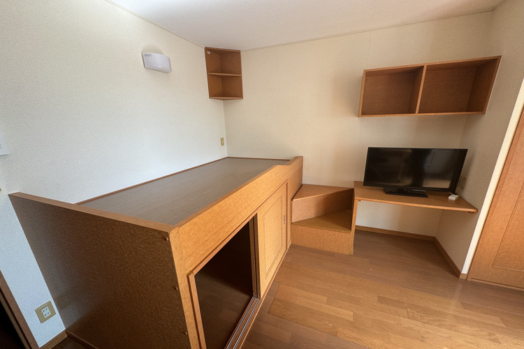 レオパレストゥクトゥク（自炊ツイン）（男女可）の外観・室内