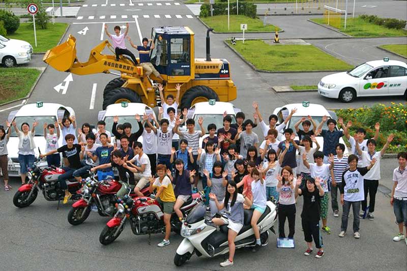 長坂自動車教習所の合宿免許の風景